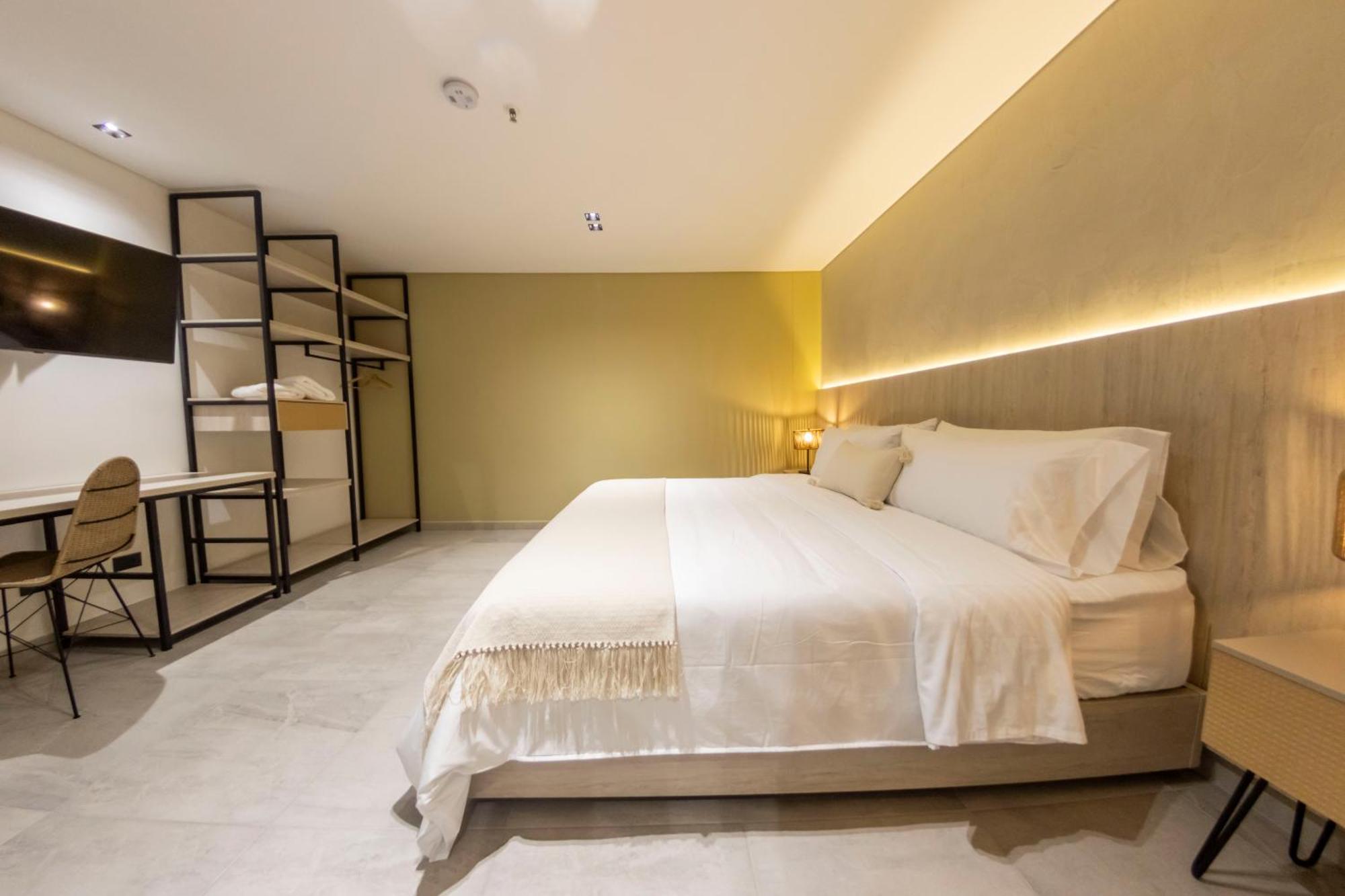 Sonata 44 Hotel Laureles Medellin Exterior photo