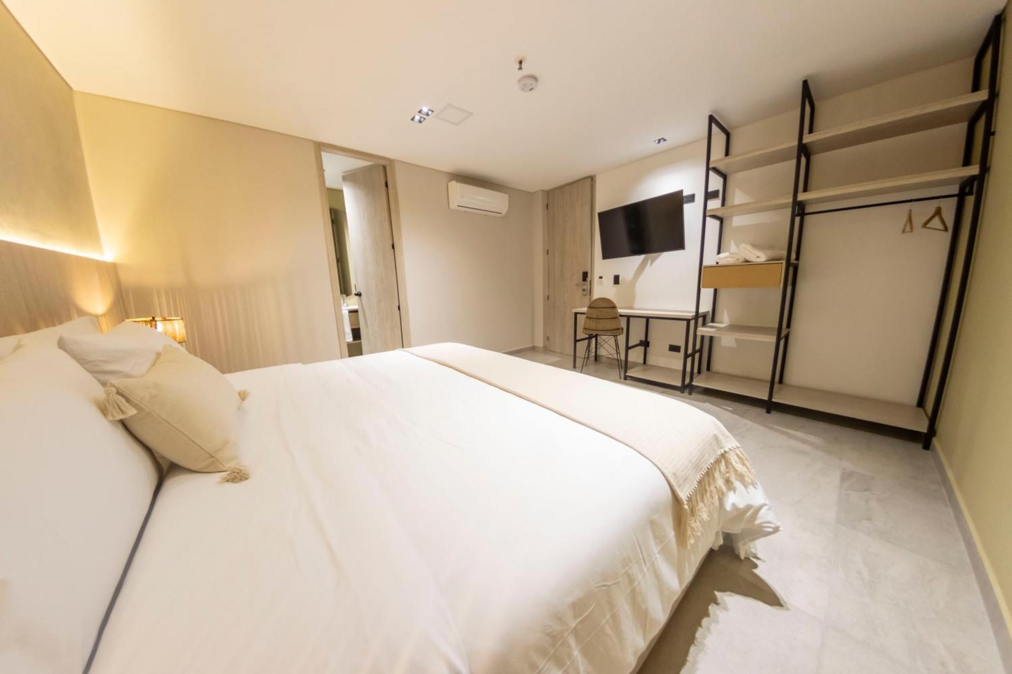 Sonata 44 Hotel Laureles Medellin Exterior photo