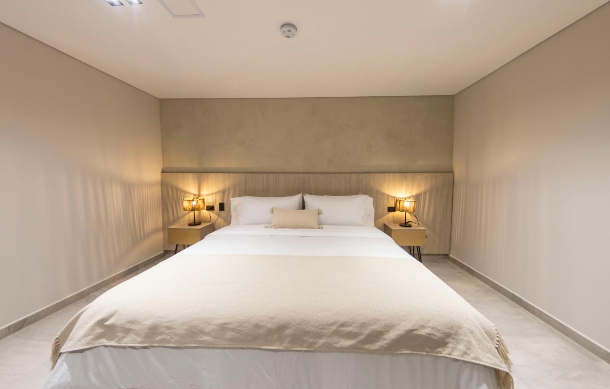 Sonata 44 Hotel Laureles Medellin Exterior photo